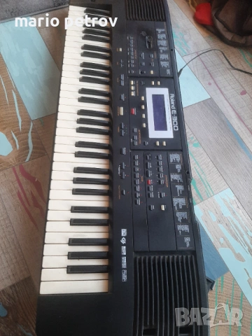 Продавам синтезатор ROLAND E-300 Цена-180 Евро
