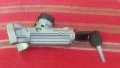 Контактен патрон с 2 ключа с конзола и клейморед, снимка 1 - Части - 44384587