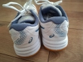 Asics upcourt 5, размер 39 - 24.5 cm за зала , снимка 6
