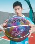 Баскетболна топка със светлоотразителна холографна повърхност 