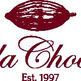 Служител в магазин за шоколад