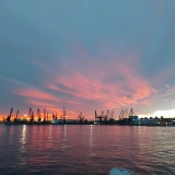 Доставчик на храна с ЛИЧЕН АВТОМОБИЛ 